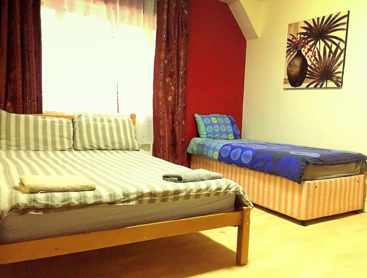 The Oasis Hotel Harlow Eksteriør bilde